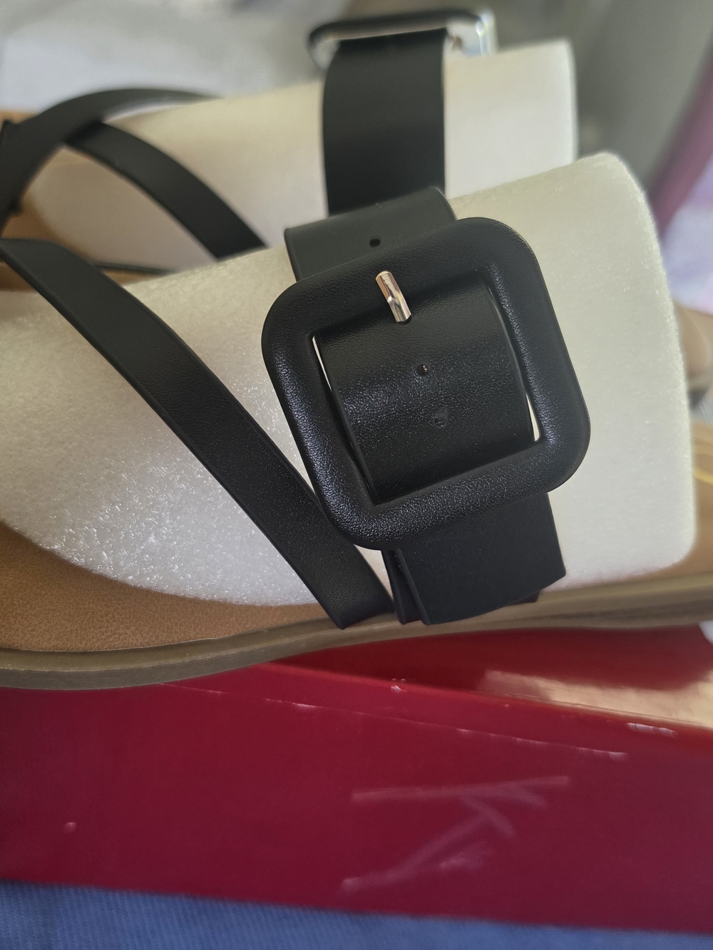 Journee Collection Layra Buckle Toe Ring Sandals | Black Faux Leather | 8.5M - Picture 2 of 5